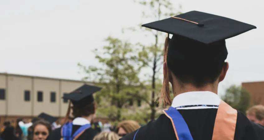 UKEAS nimmt Bildung auf: Überarbeitung der Plattform
